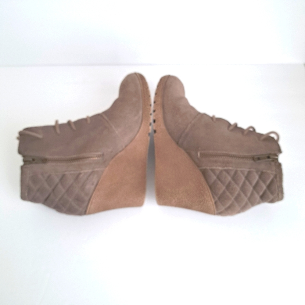 MIA Debra Taupe Suede tie up wedge ankle booties, sz 7 US, NM2395A - Picture 4 of 11